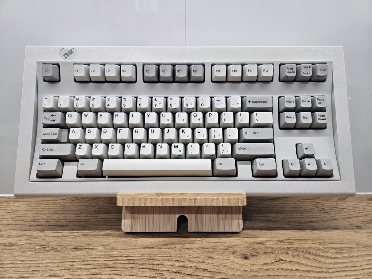 Keyboards tweet media