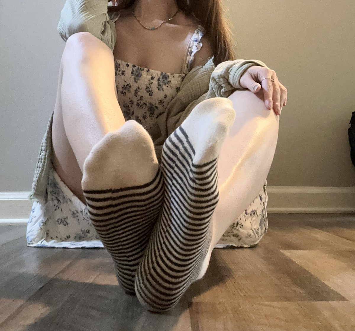 feett_fantasy's tweet image. Finally back after a day of shopping!! 

If anybody wants to reimburse me that would be awesome haha!! 

#foot #feet #socks #sweatysocks #soles #toes #findom #femdom #goddess #sugardaddy #selling #cashapp #of #humanatm