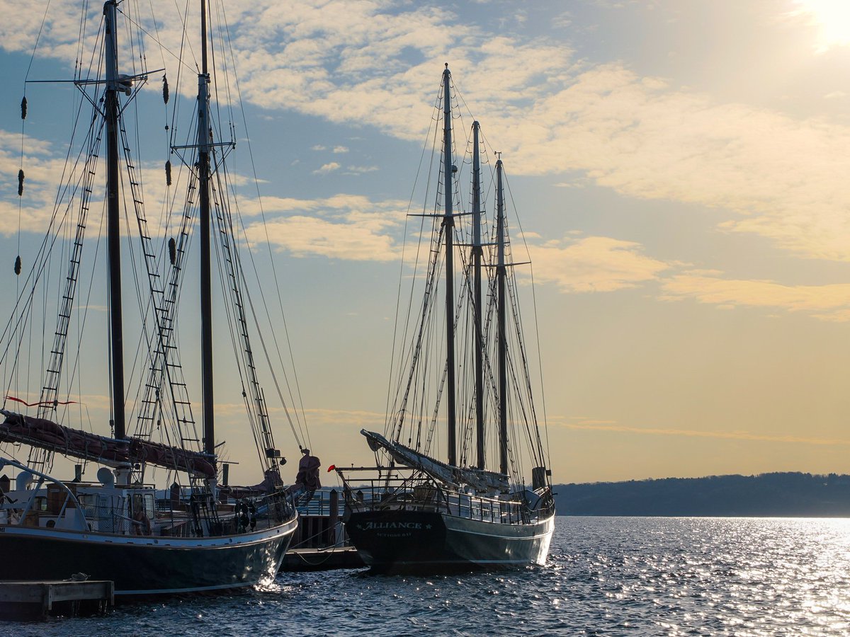 Ray_Phil72's tweet image. Let’s see your #boat/#ship captures ⛵️🚢

From small rowboats to massive ocean liners—anything that floats!

Grand Traverse Bay, Michigan