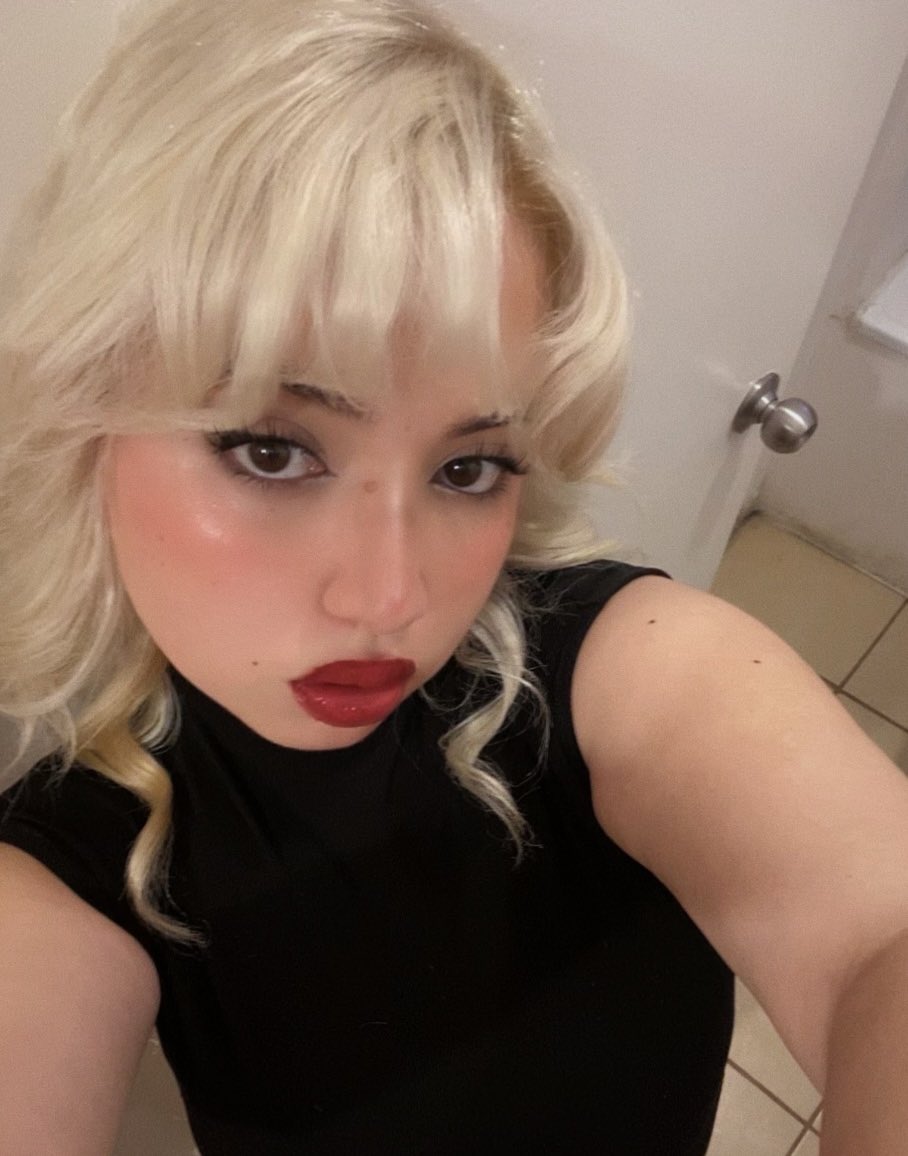 motherofpearIs's tweet image. me! #yay