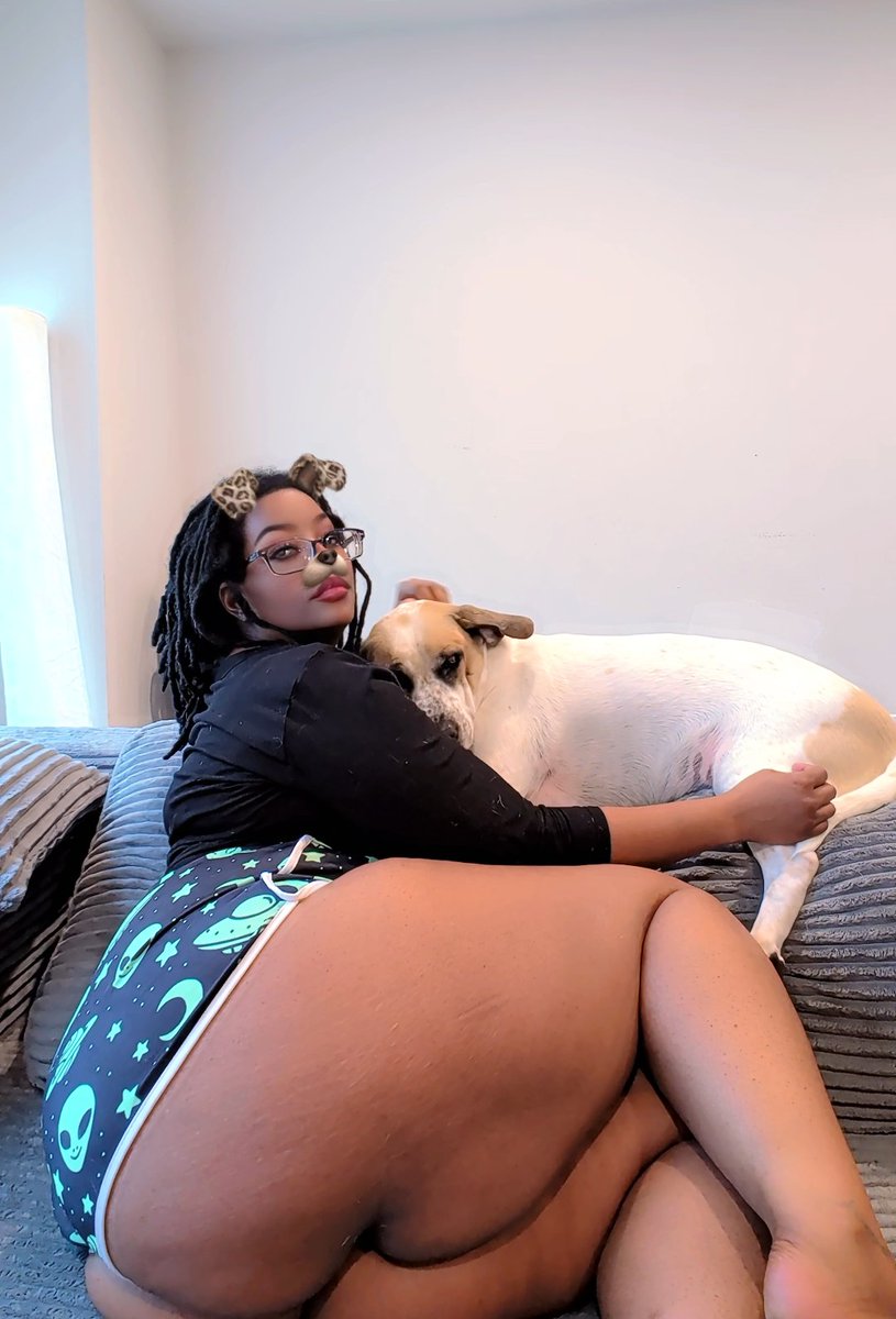 ThatAssGoddess's tweet photo. Just having a little fun 🤪
#AssWorship #NeurodivergentNSFW #NeuroSpicy #PetiteGoddess
#BigAssShorty #PocketSized #ShortQueen #PetiteAlt
#HugeAssTinyFrame https://t.co/00ux0NZkZk