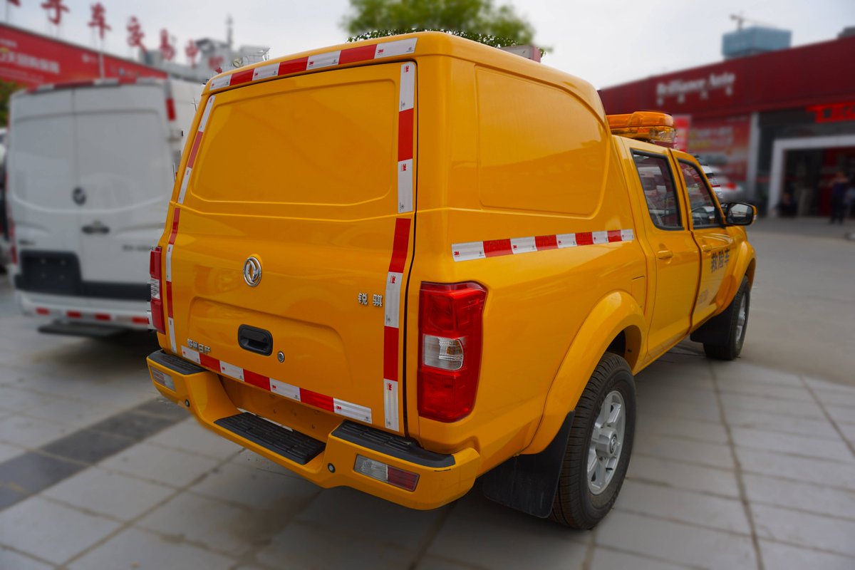 lawnsausage3 tweet media