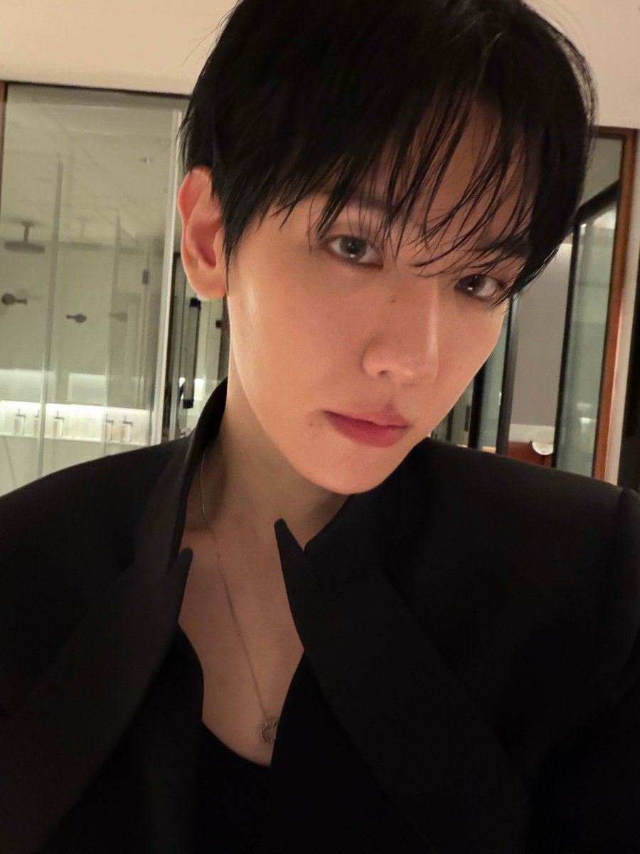 허니 tweet media