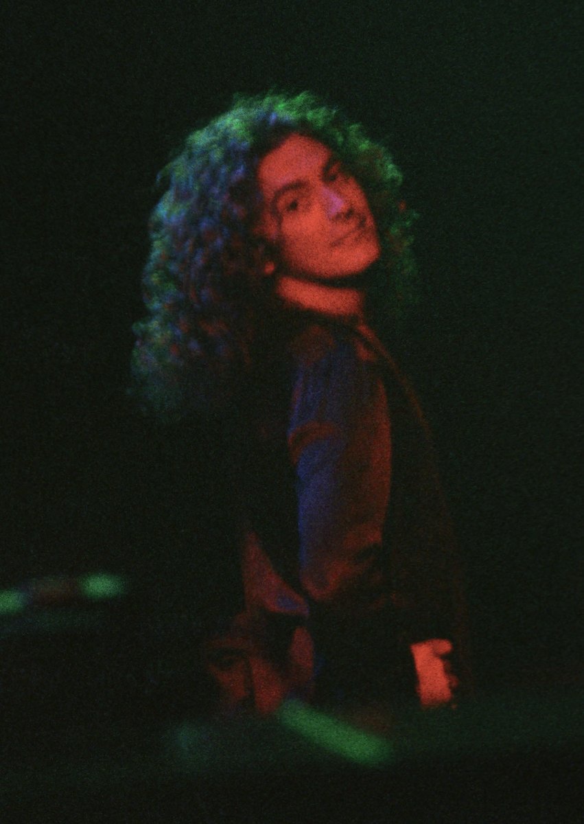 see ella play ☀️ tweet media