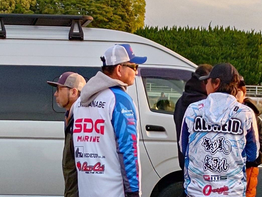 wbsNabeaki's tweet photo. 昨日はW.B.S.第2戦土浦新港スタート
パートナーの佐藤さんと戦いましたが、シーバスとノンキーしか釣れずにゼロ申告で終了
応援ありがとうございました
#sdgmarine #ヨコトネベース #wbsプロ #hideup #torayfishing #マリンワークス大山 #meiho https://t.co/jQt36cZI2K