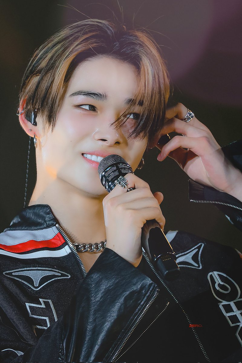 니키 얼굴 tweet media