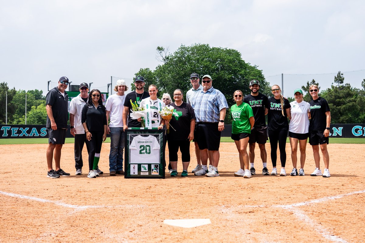 MeanGreenSB's tweet image. Thank you, Kayleigh!!

#GMG 🟢🦅 | @_kayleighhsmith