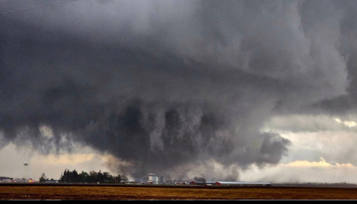 DanTMelby's tweet image. On this day, April 26, 2024 was one for the ages. I documented at least 10 tornadoes between Lincoln, Ne to north of Harlan, IA. 
#otd #iawx #newx