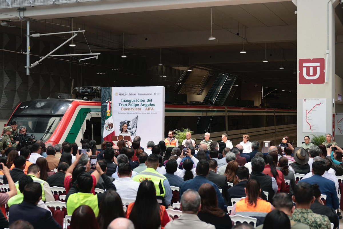 AlertaQro's tweet image. 🚉🎉 La presidenta #ClaudiaSheinbaum inaugura el #TrenFelipeÁngeles: Buenavista - AIFA ✈️🧳

🗺️📍Conectará al norte de la CDMX con el AIFA, en menos de 60 minutos en el inicio de operaciones y posteriormente en 43 minutos, y se prevé una demanda estimada de 57 mil pasajeros 👥🚅