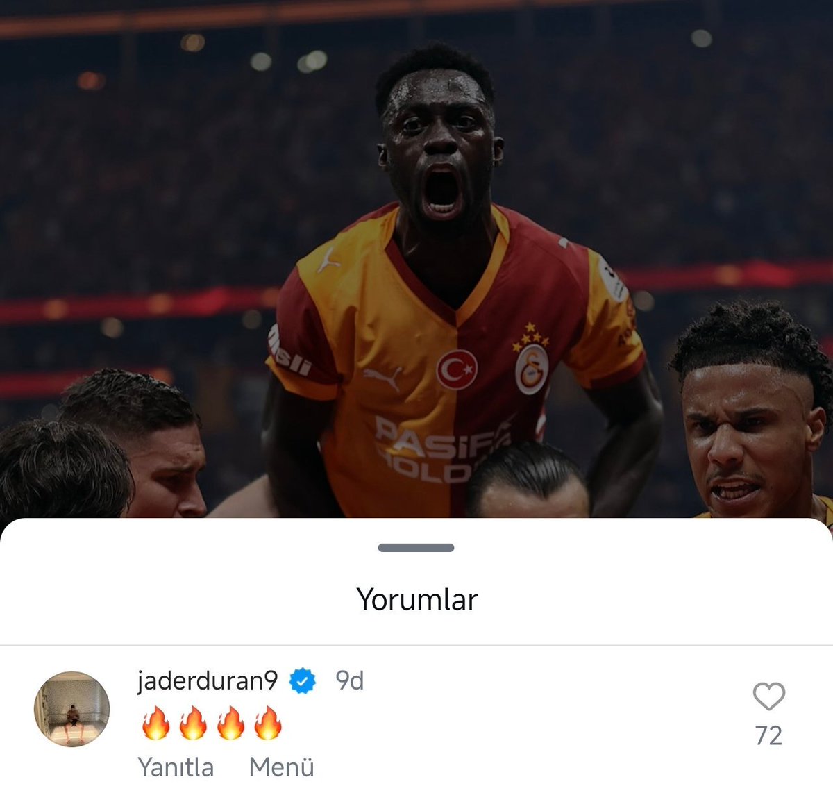 YellowRedReport's tweet photo. 🤣🤣 Jhon Duran'ın Davinson Sanchez'e yaptığı yorum. https://t.co/yKUkoITSPM
