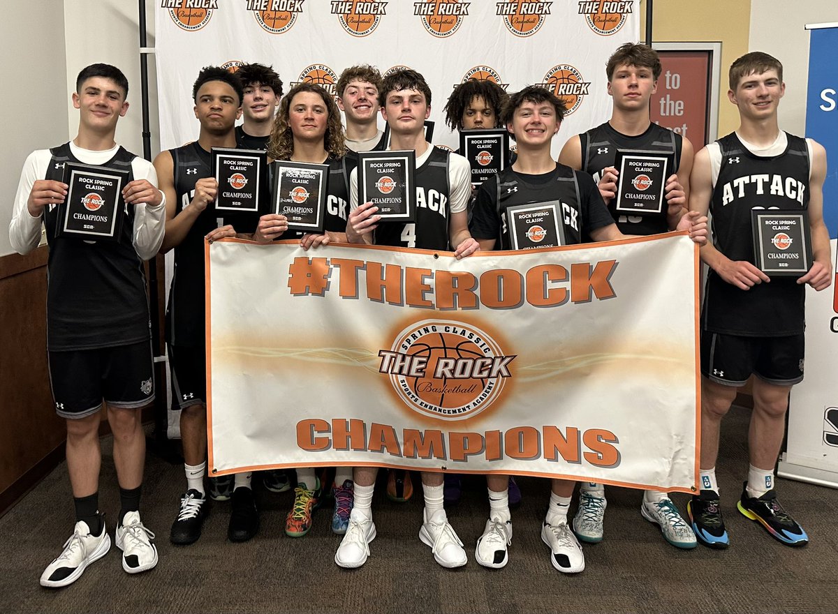 CodyRader2029's tweet image. I loved grinding with my team at @ROCKSpringClass this weekend. We won it all in top bracket vs really good teams. @IllinoisAttack #Undefeated @n8buss