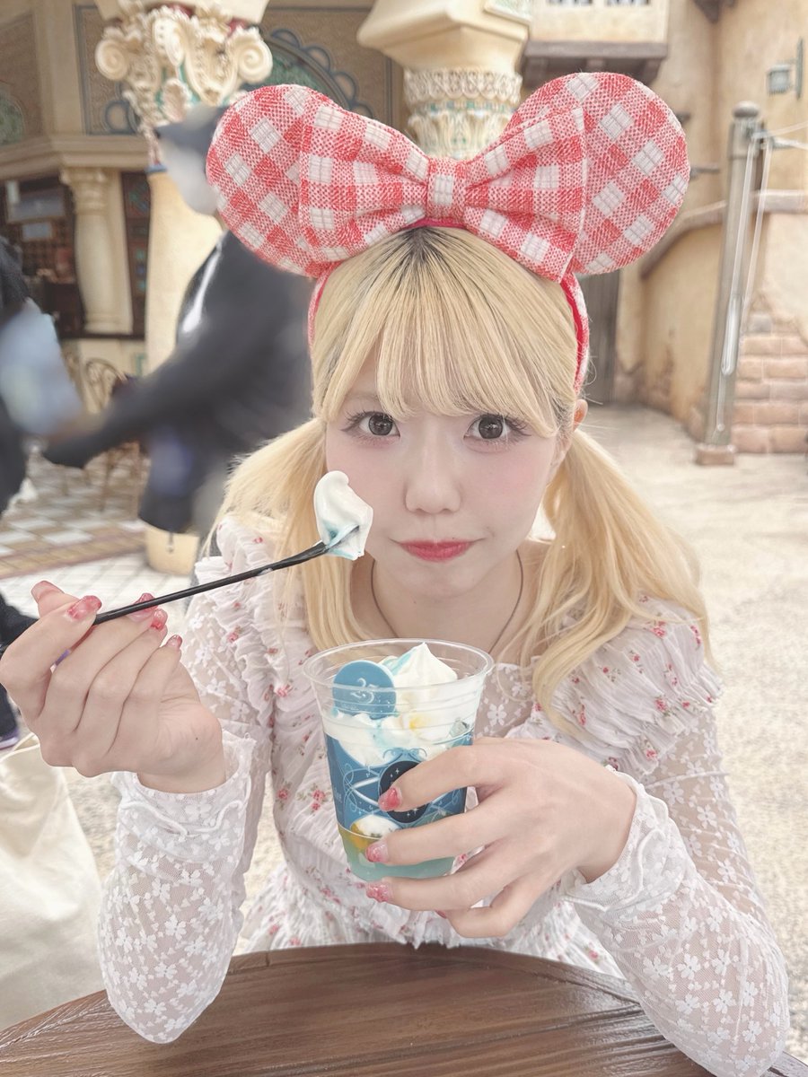 三栗なの tweet media