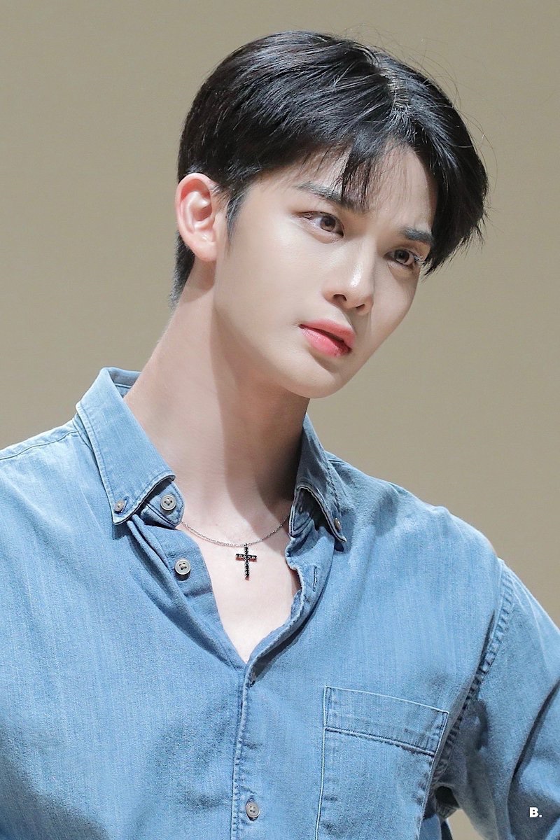 배진영 얼굴 tweet media