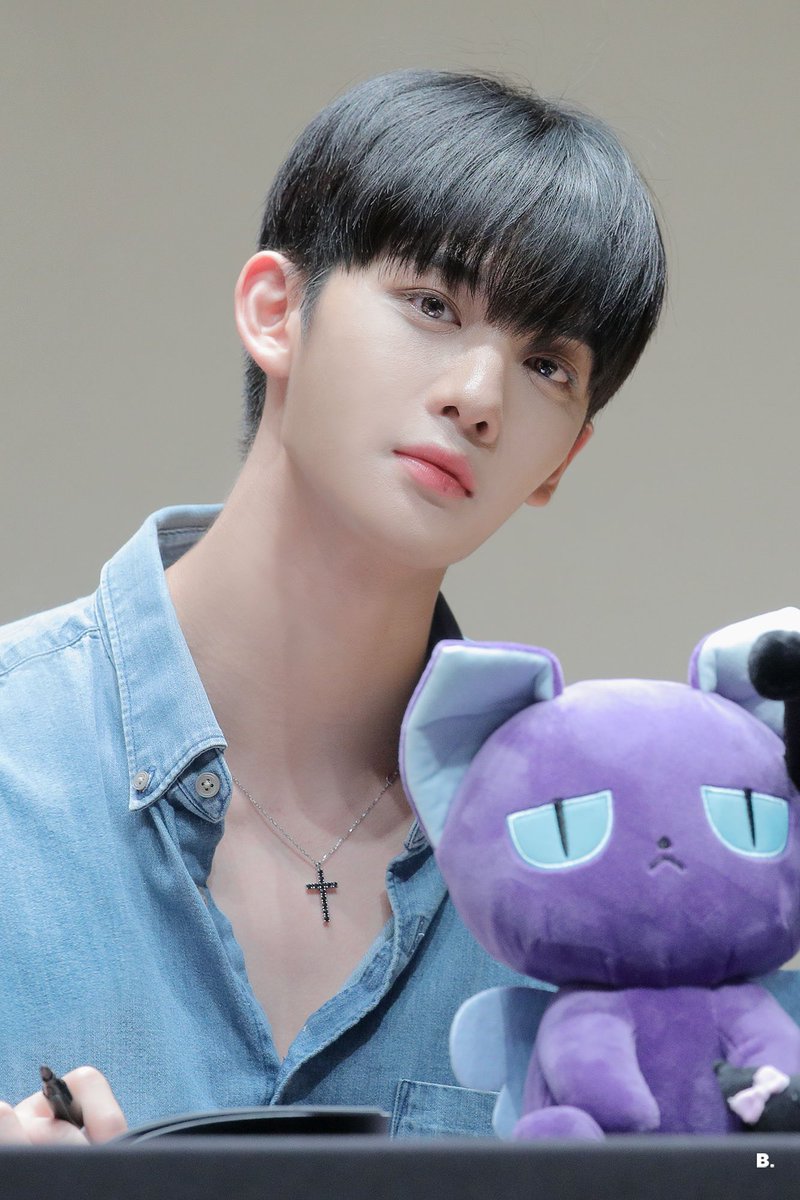 배진영 얼굴 tweet media