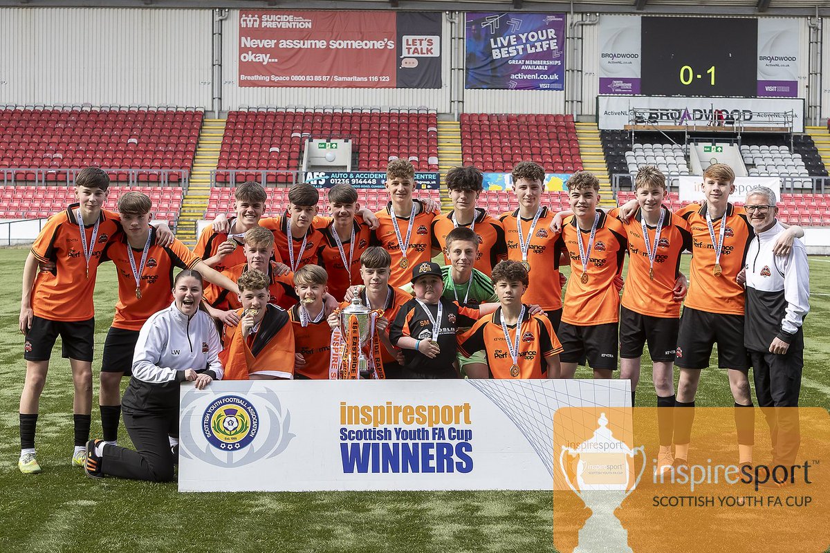 ScottishYouthFA's tweet image. Champions crowned! 🏆

Huge congratulations to Eastside Rapids on lifting the 15s Cup Final trophy 👏🎉

A performance packed with grit, quality, and brilliant teamwork from start to finish

#SYFAinspireCup #inspired @inspiresport @CollargeImages @EastsideRapids