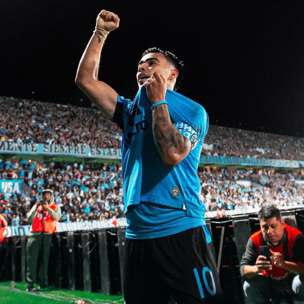 Que pedazo de jugador por dios, el único que intenta algo en Belgrano. Activa Saja lcdtm