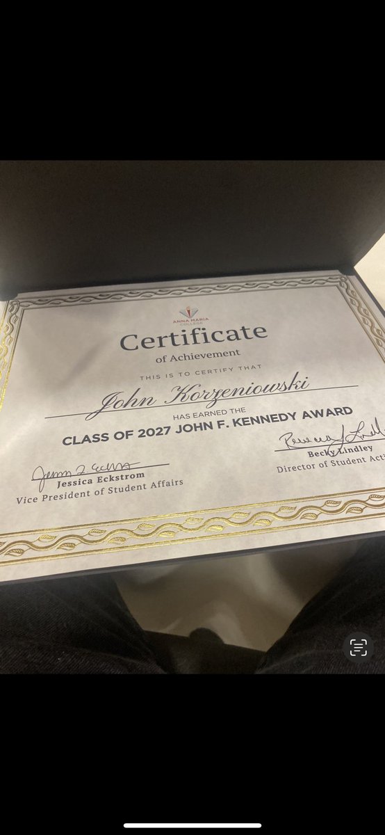 Coaches looking for a dominant leader on AND off the field DM me! 
-Student government president -involved in over 23 clubs/organizations on campus

-Resident assistant
 
-Academic honors 

-Campus ministry work on and off campus
 
- was scheduled for Grad classes!