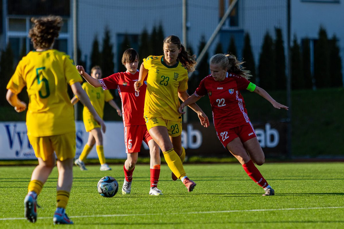 emaval09's tweet photo. Im so thankful to have gotten the opportunity to represent the U19 Lithuanian National Team in the Euro Cup Qualifiers. 

Although we did not qualify I had a great experience competing against other countries and playing new positions. https://t.co/KiuhRMul8o