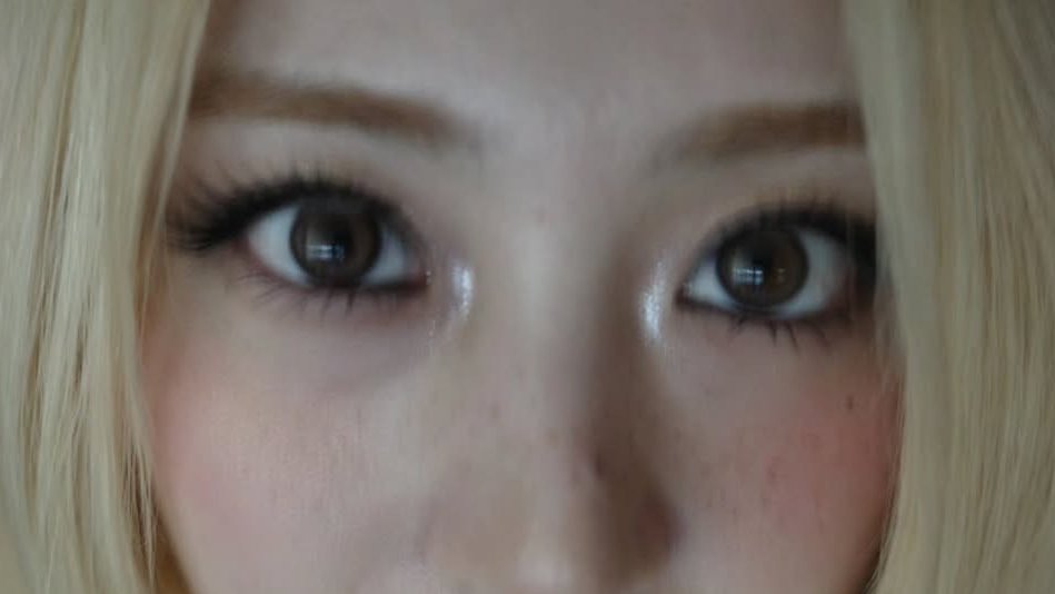 daily yunjin tweet media