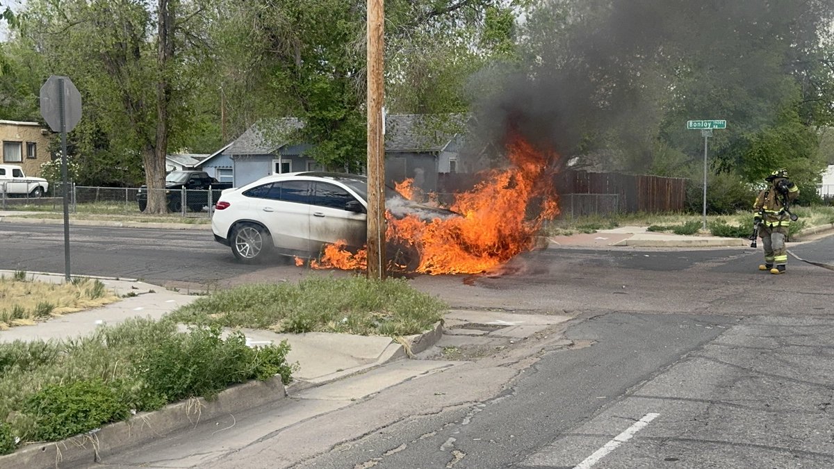 CSFDPIO's tweet image. #ColoradoSpringsFire has had a busy day today running emergency calls and fires. This is Engine 23 earlier today putting out a vehicle fire. They were able to quickly extinguish the flames and prevent the fire from spreading during high winds. Strong work CSFD, always ready to