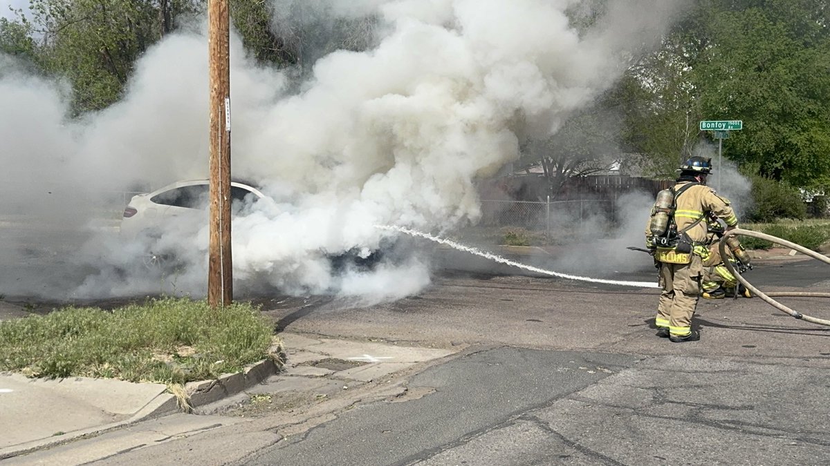 CSFDPIO's tweet image. #ColoradoSpringsFire has had a busy day today running emergency calls and fires. This is Engine 23 earlier today putting out a vehicle fire. They were able to quickly extinguish the flames and prevent the fire from spreading during high winds. Strong work CSFD, always ready to