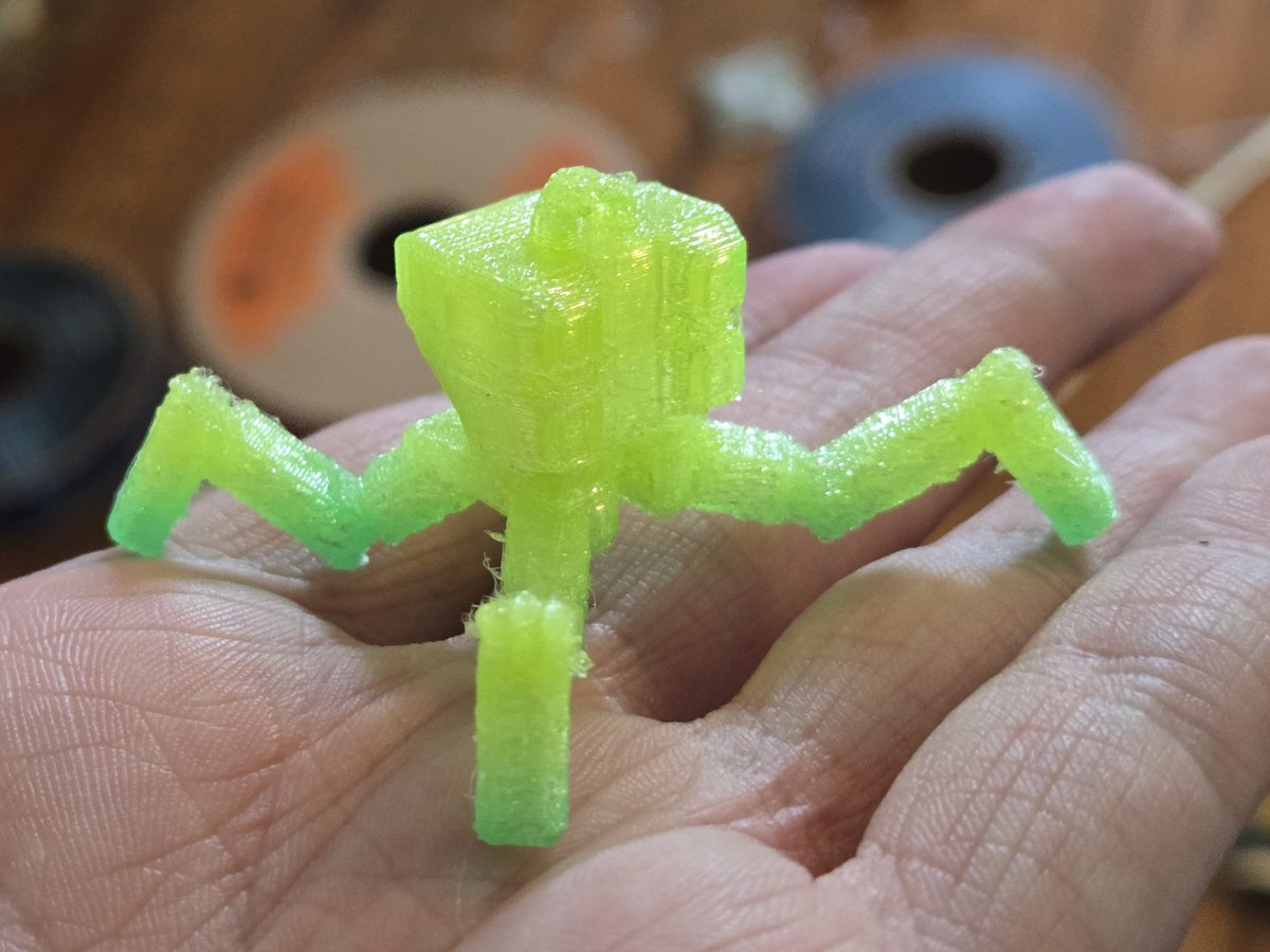 XenoSynthesis's tweet image. I am testing a potential merch idea. #3dprinted TPU robot spider keychains based on my #RobloxUGC. But I should have used tree supports instead. 3 and a half hours of print time, and 40 minutes of snipping off supports?! Not something that I can mass produce without getting sore.