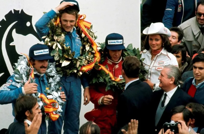 TheRacingArchive by Martín Intanno tweet media