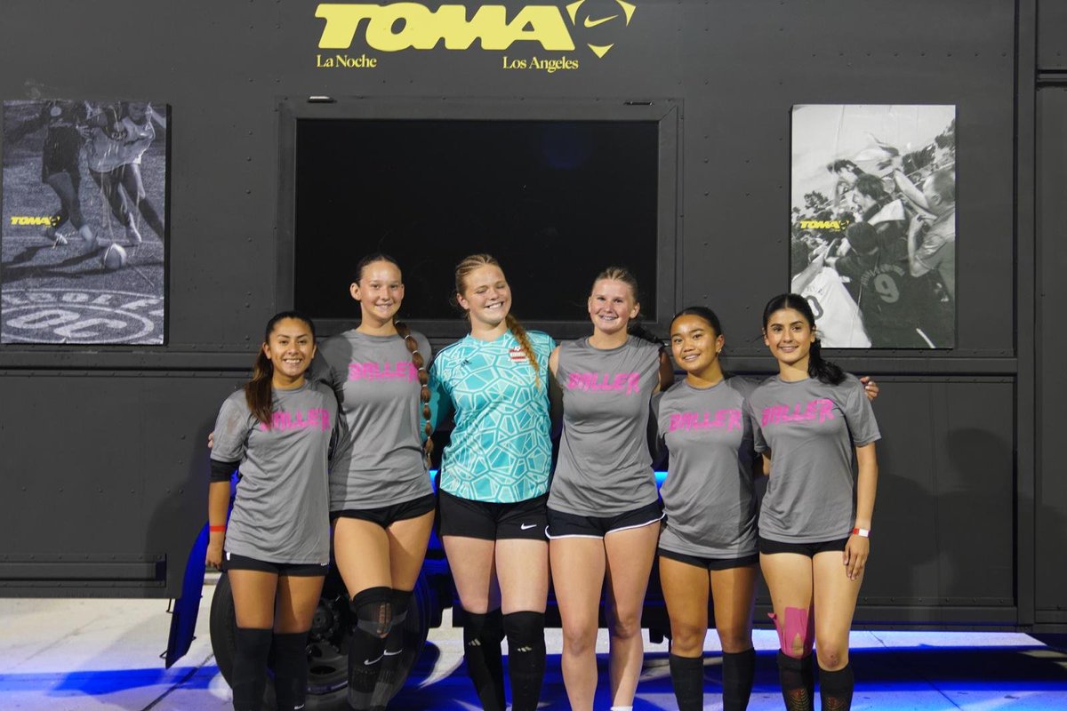 LaurenG_co2028's tweet image. Thanks #BallersElite and #TOMALaNoche for the opportunity to play. Small sided games have always been my jam.
#nike #5v5
We went undefeated last night to qualify for the LA Finals next week!