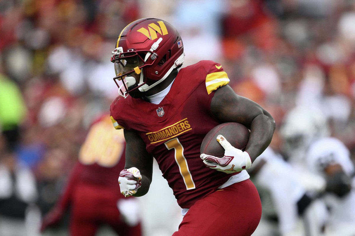 GraphkRaider's tweet image. Who would you choose? 🤔 #RaiderNation