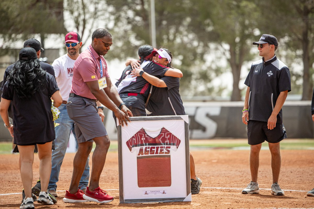 NMStateSoftball's tweet photo. So much love for our seniors 🥹🫶

#AggieUp https://t.co/SDUFUoPYMG