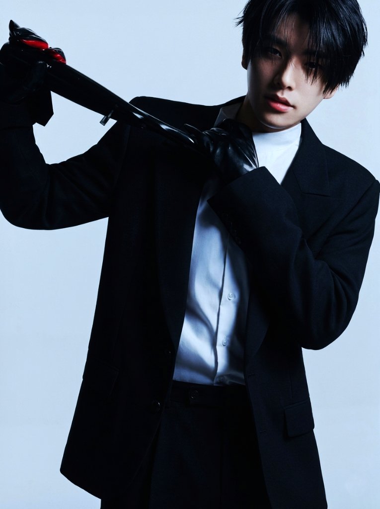 Cherry22743894's tweet image. Enhypen
  ⊹ ࣪ ˖Desire: Unleash⊹ ࣪ ˖  
PhotoBook Scan.  
Jake pages 9-11 .✦ ݁˖🖤 
#JAKE #ENHYPEN #scan