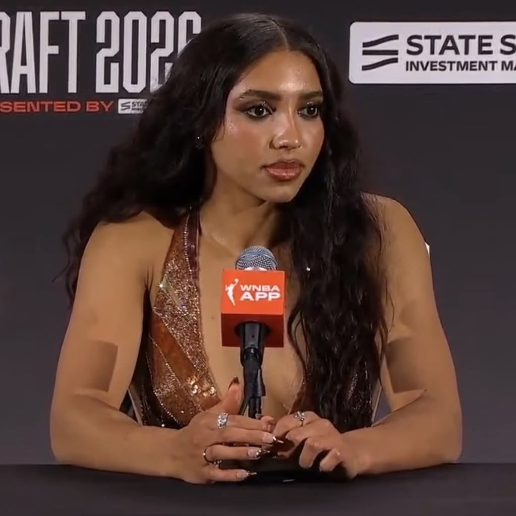 anisa ★ tweet media