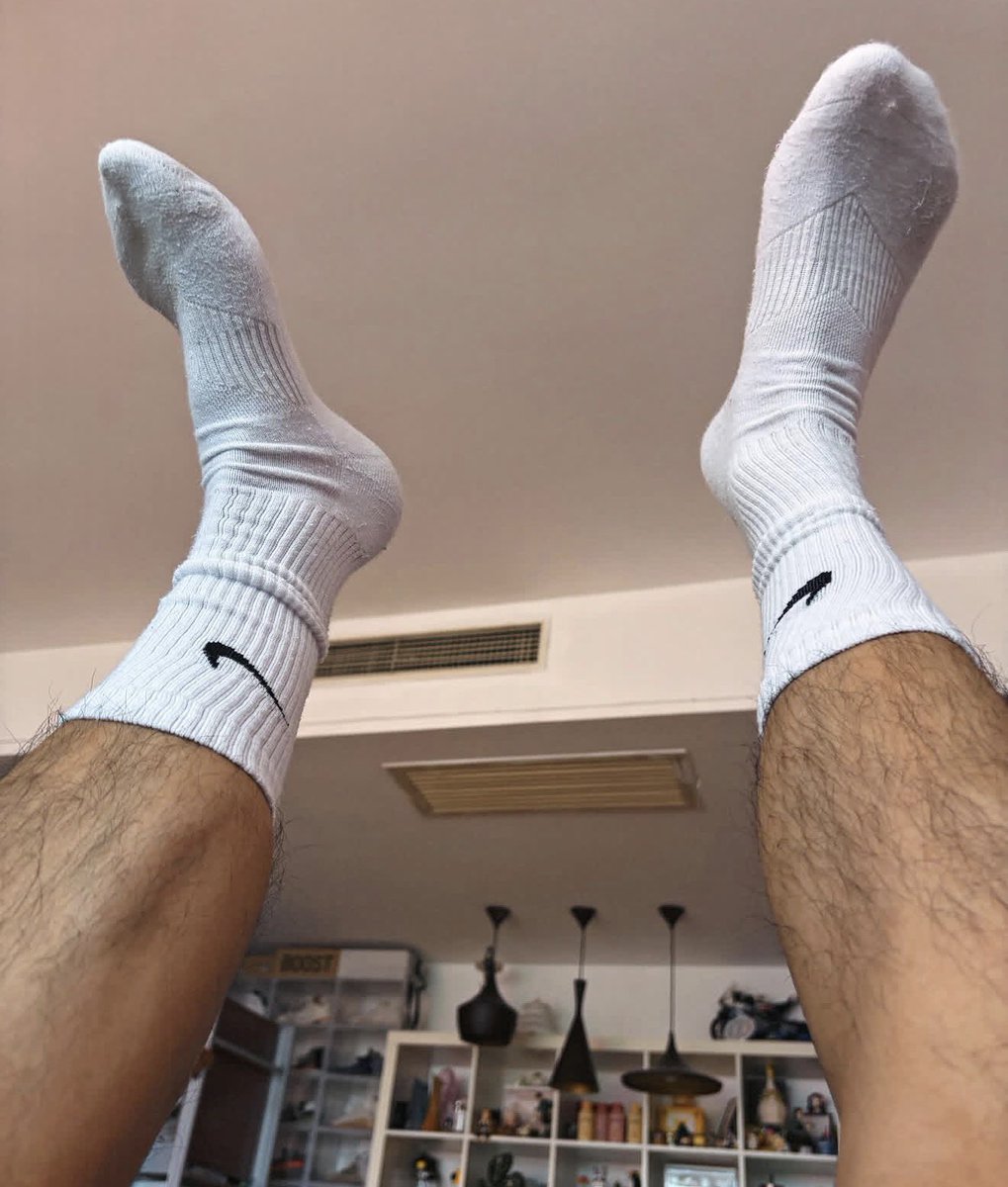 enoch li tweet media