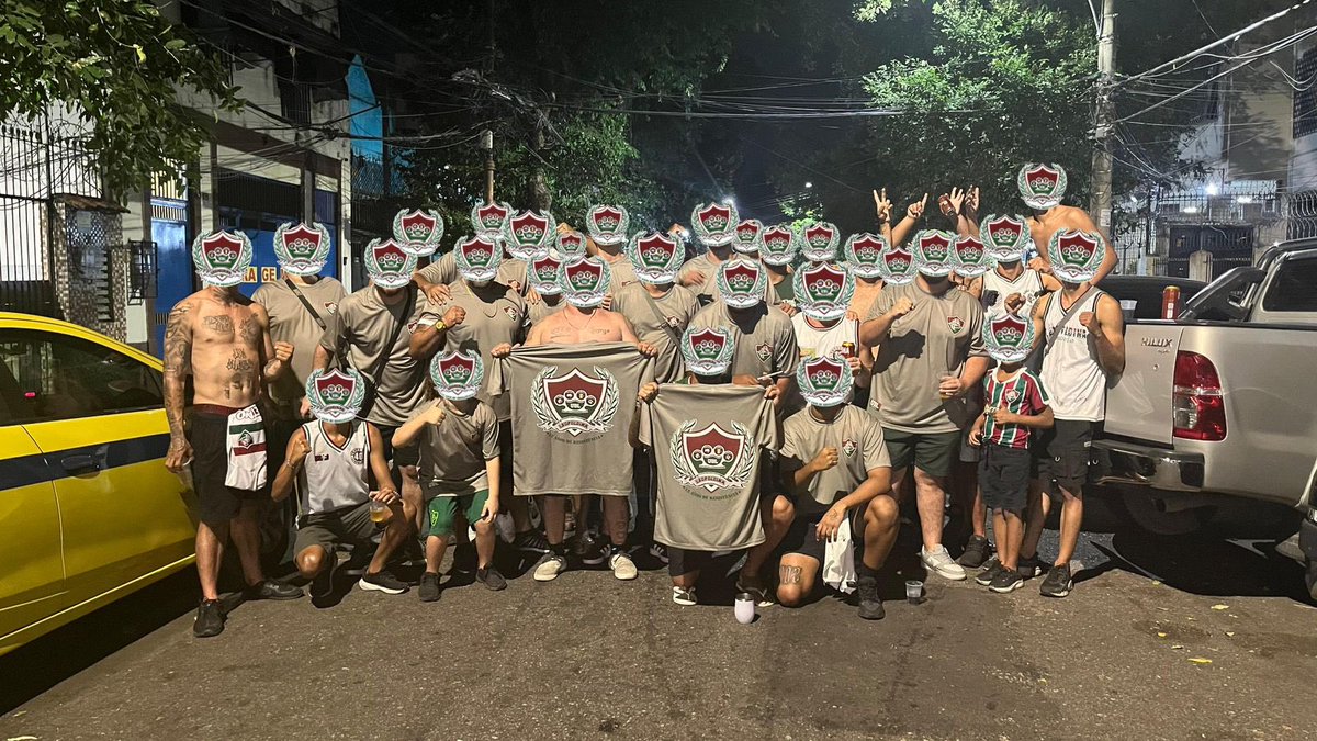 mk40ncl's tweet photo. O que não nos destróis, nos FORTALECE.

UNIÃO DA LEOPOLDINA
40 núcleo + 2 Comando 
12 anos de resistência 🏏🇭🇺 https://t.co/WXFaR9EPl2