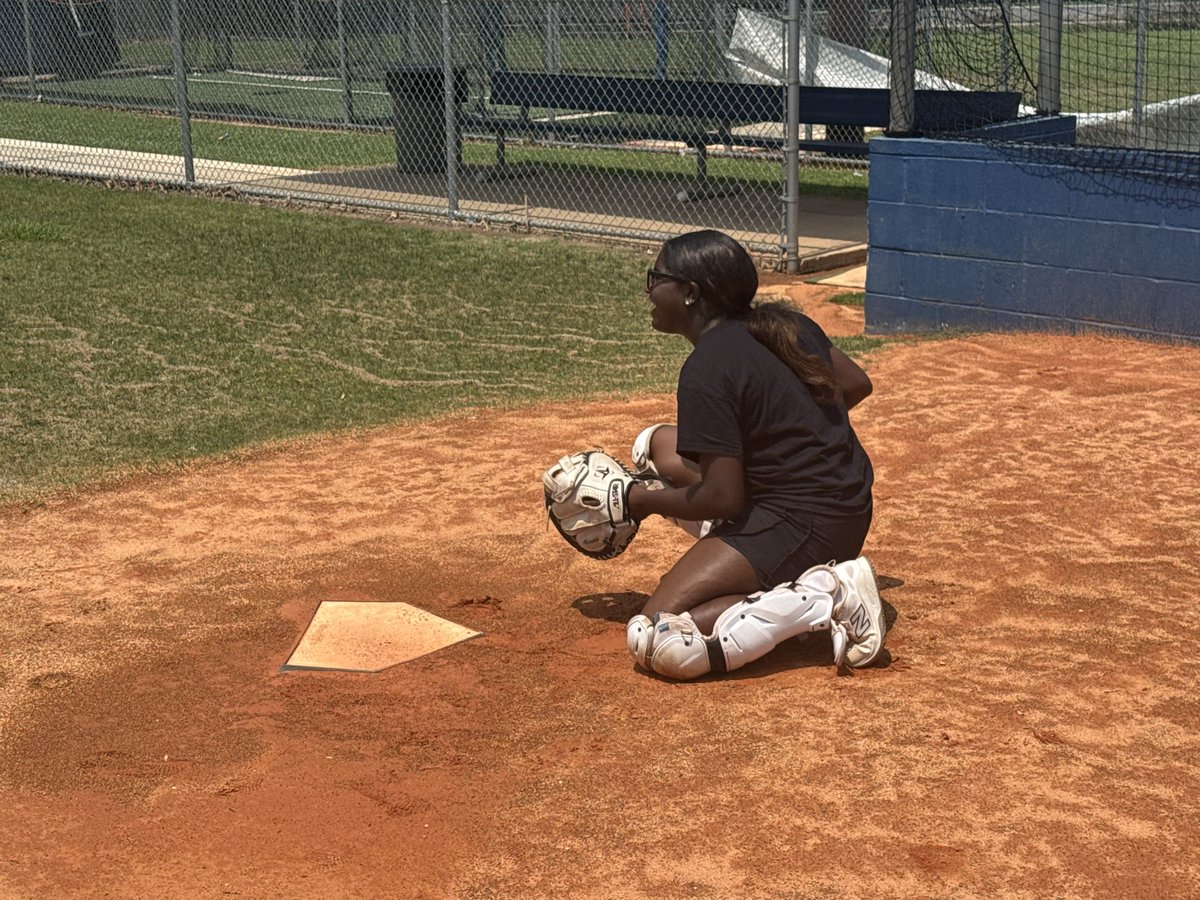 Tebytheway's tweet image. Sunday morning grinding just working on timing ⏱️ #justkeepgoing #popup #catcher #classof2030 
@nicholls_sb 
@TOP_D1RECRUITS 
@OregonSB 
@d1vision_sb 
@MSPtakeover 
@pvamusoftball