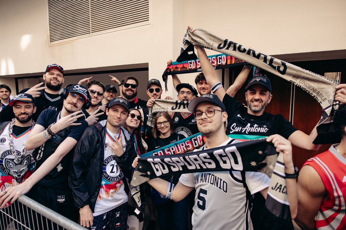 SA Spurs France tweet media