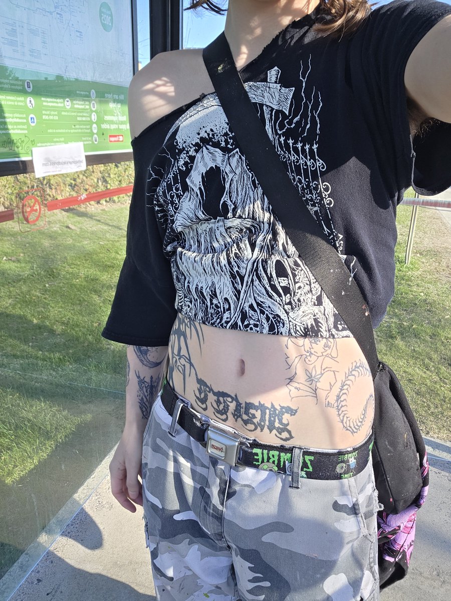 Muttgirl tweet media