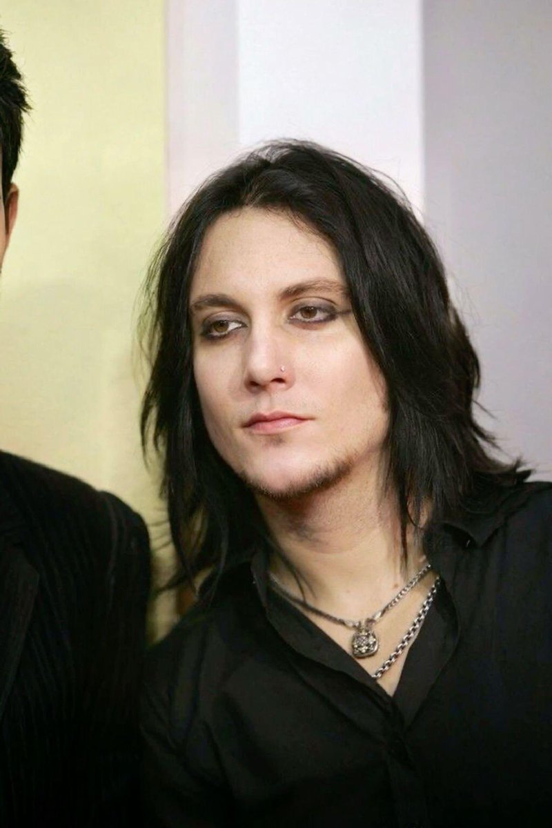 🧛🏻‍♀️ Vampira safada brilhando pra caralho tweet media