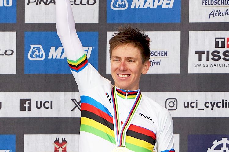 Sports_Examiner's tweet image. PANORAMA: #Phoenix vs. #StLouis for 2028 @TeamUSA marathon trials; Pogacar storms to historic Liege-Bastogne-Liege win; 2:05:54 #marathon for U.S.’s Vinny Mauri? ~ bit.ly/3OMv3Sf