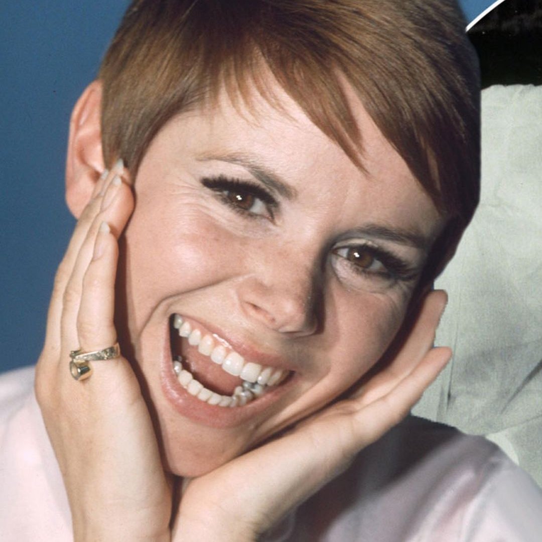 DrBuzz_Forensic's tweet image. Actress Judy Carne was #BornOnThisDay April 27, 1939.  Remembered for TV role on Laugh-In (1968-'73). She also spoke openly, to help others; on her past drug #addiction, a divorce from actor Burt Reynolds &amp;amp; her ongoing #bisexuality. Passed in 2015 (age 76) from #pneumonia #RIP