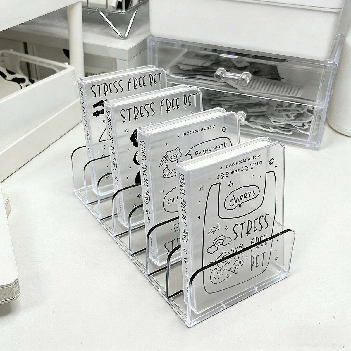 mihabugaec's tweet image. "Minimalist desk setup for focused work   - Neutral-toned organizer for essentials  - Potted succulent for calm vibes  - Wireless charger to cut clutter  Small tweaks = big productivity wins!  #DeskSetup #WorkFromHome #Productivity"