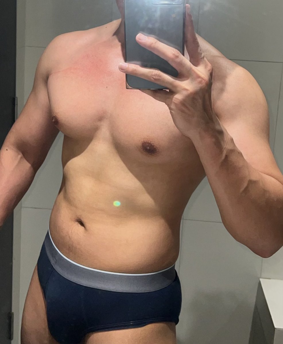 Alejandro Underwear 16k tweet media