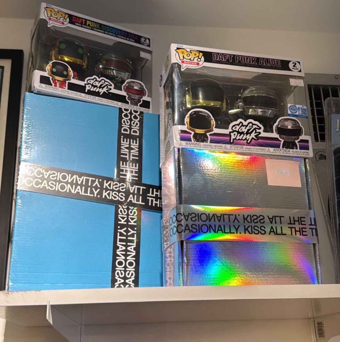 @Bee-Vinyl.com tweet media