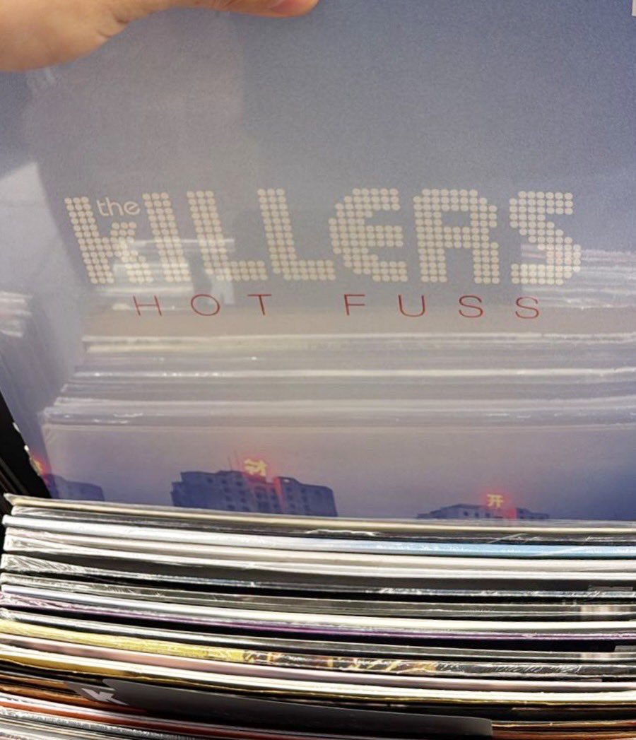 @Bee-Vinyl.com tweet media