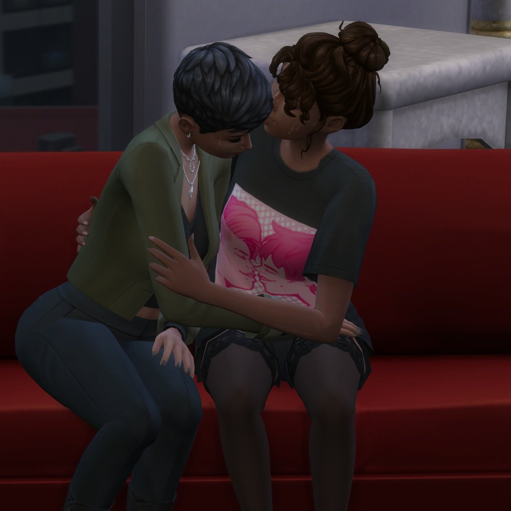 mira ⚢ tweet media