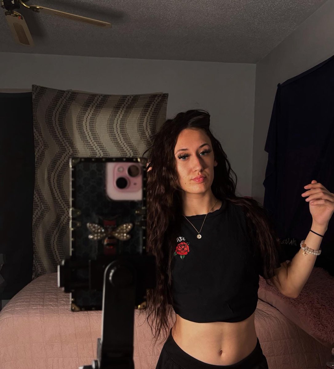 nicolee tweet media