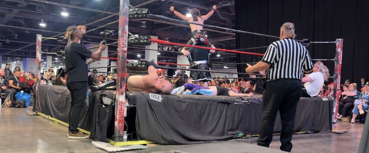 LegenDarrylW's tweet image. Bovi-Darryl’s Standing tall at LVL UP Mania!!!! 
#lvlupexpo #wrestling #lucha #tagteam @LVLUPEXPO @VersusProStudio