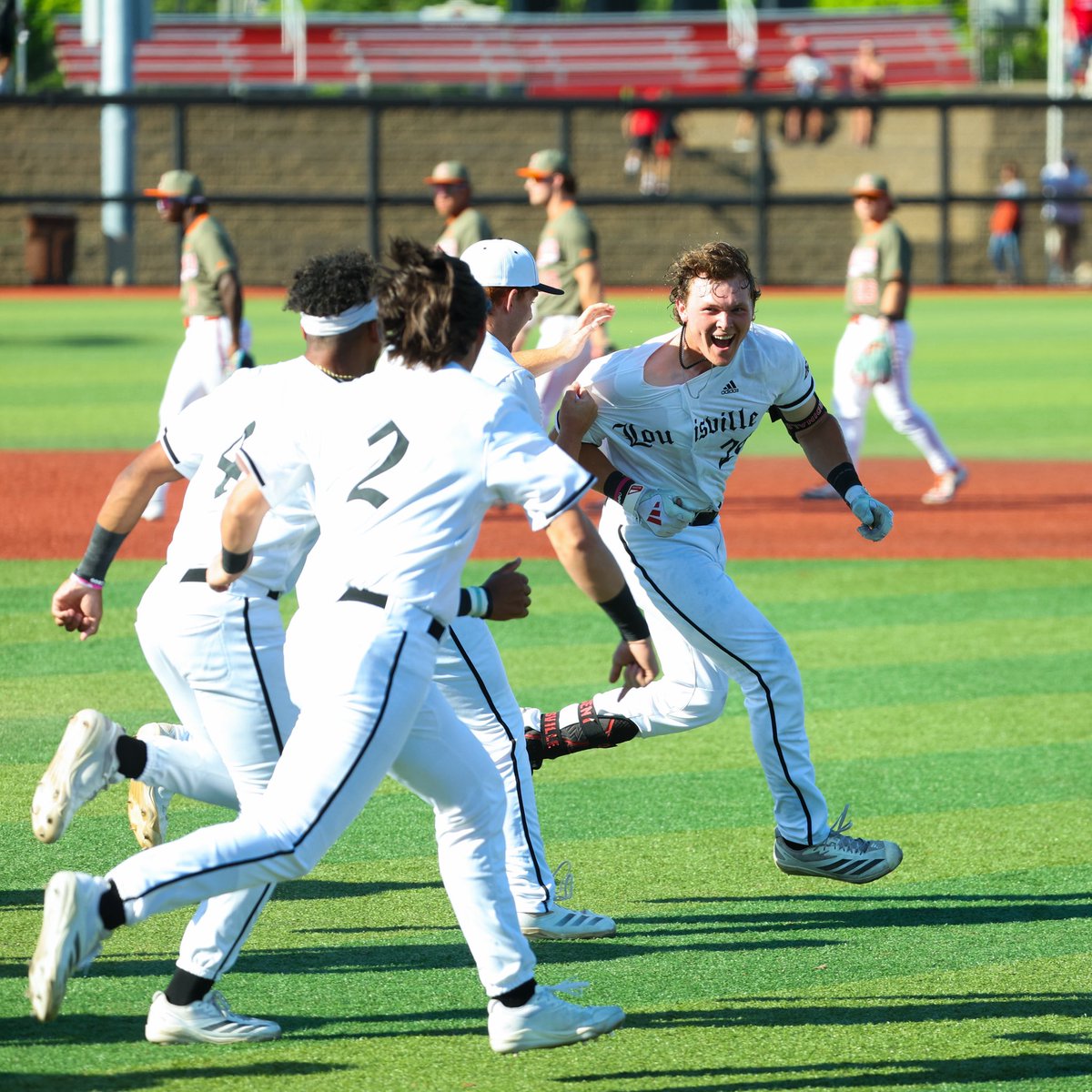 Louisville Athletics tweet media