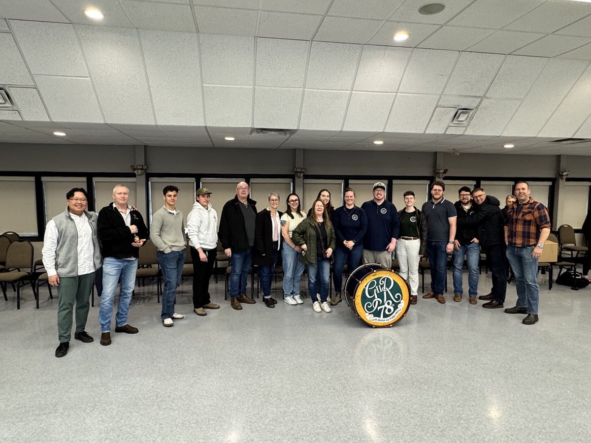 NRPPipeBand's tweet photo. We had an incredible time at the The 78th Fraser Highlanders Pipe Band open band practice yesterday! It was a great opportunity to see a Grade 1 band in action, and to see some of our past members show off what they've been able to achieve! 

#bagpipes #pipeband #pipesanddrums https://t.co/HWz7PLB64H