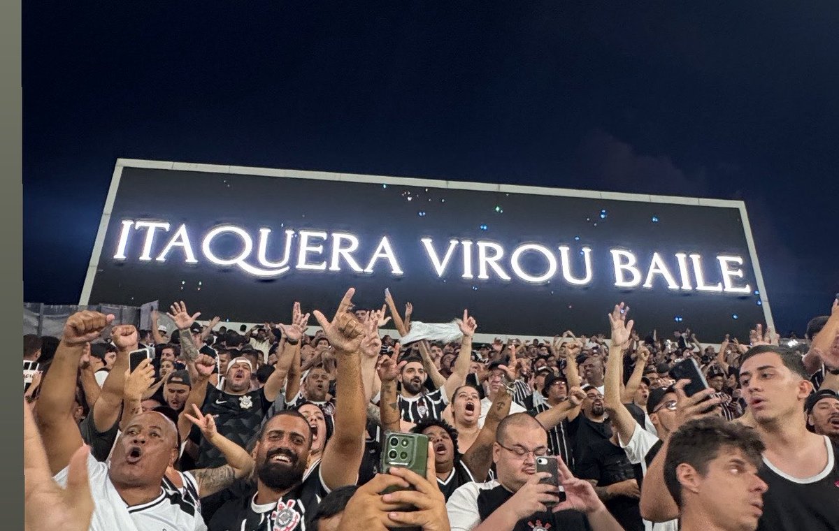 💃🏻🕺🏾🖤🦅